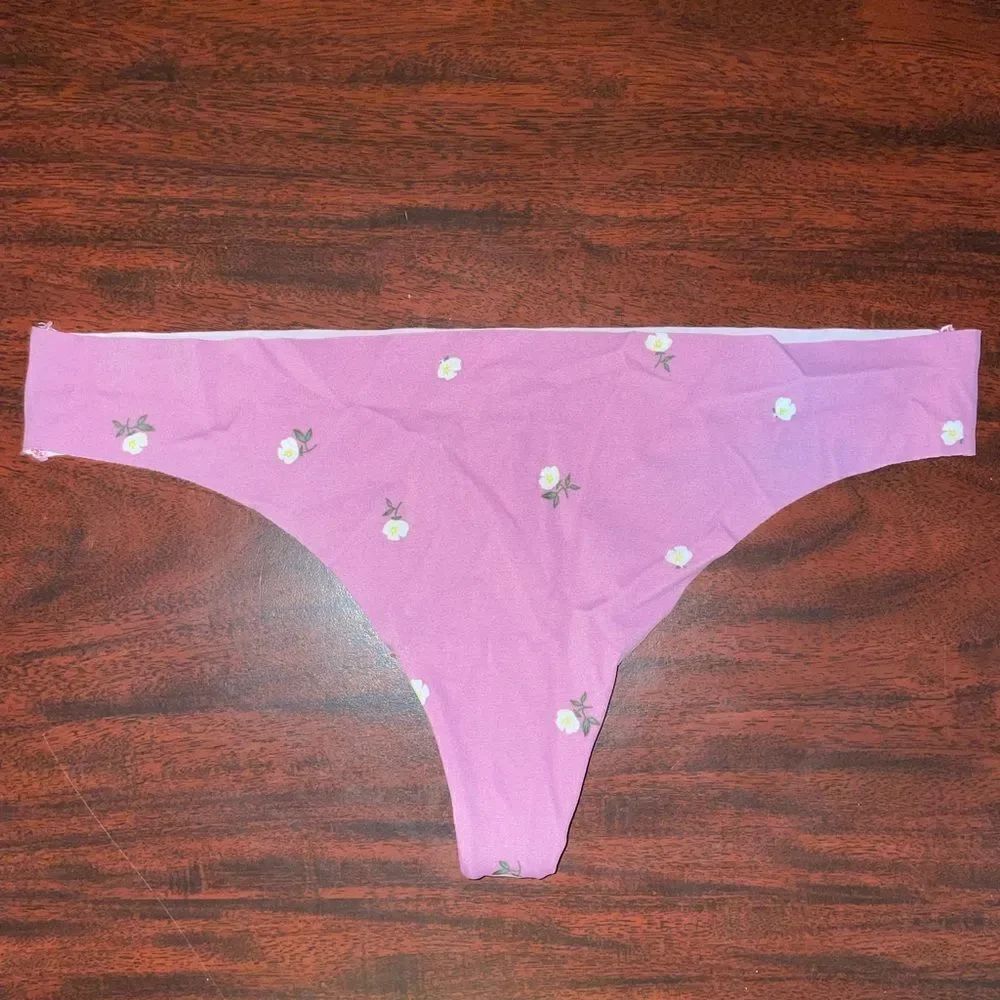 Old Navy Floral Thong Size Small